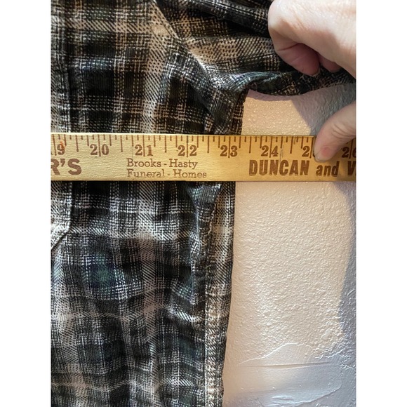 Woolrich Plaid Flannel Shirt Men's Large Long Sleeve Button Down Classic Outdoor - Picture 7 of 8